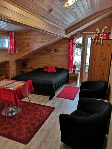 Фото номера Двухместный номер с 1 кроватью Отели типа «постель и завтрак» B&amp;B Mansikka г. Тайпалсаари 3